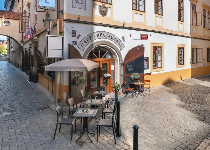 Hotel Cerny Slon