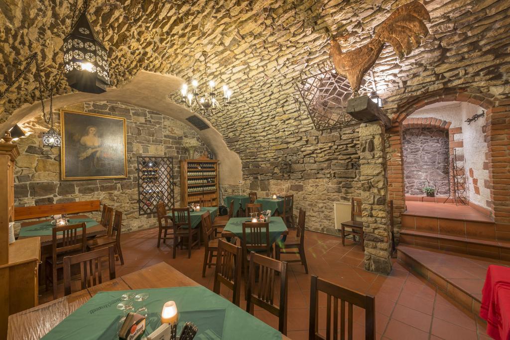 Отель Cerny Slon 4*