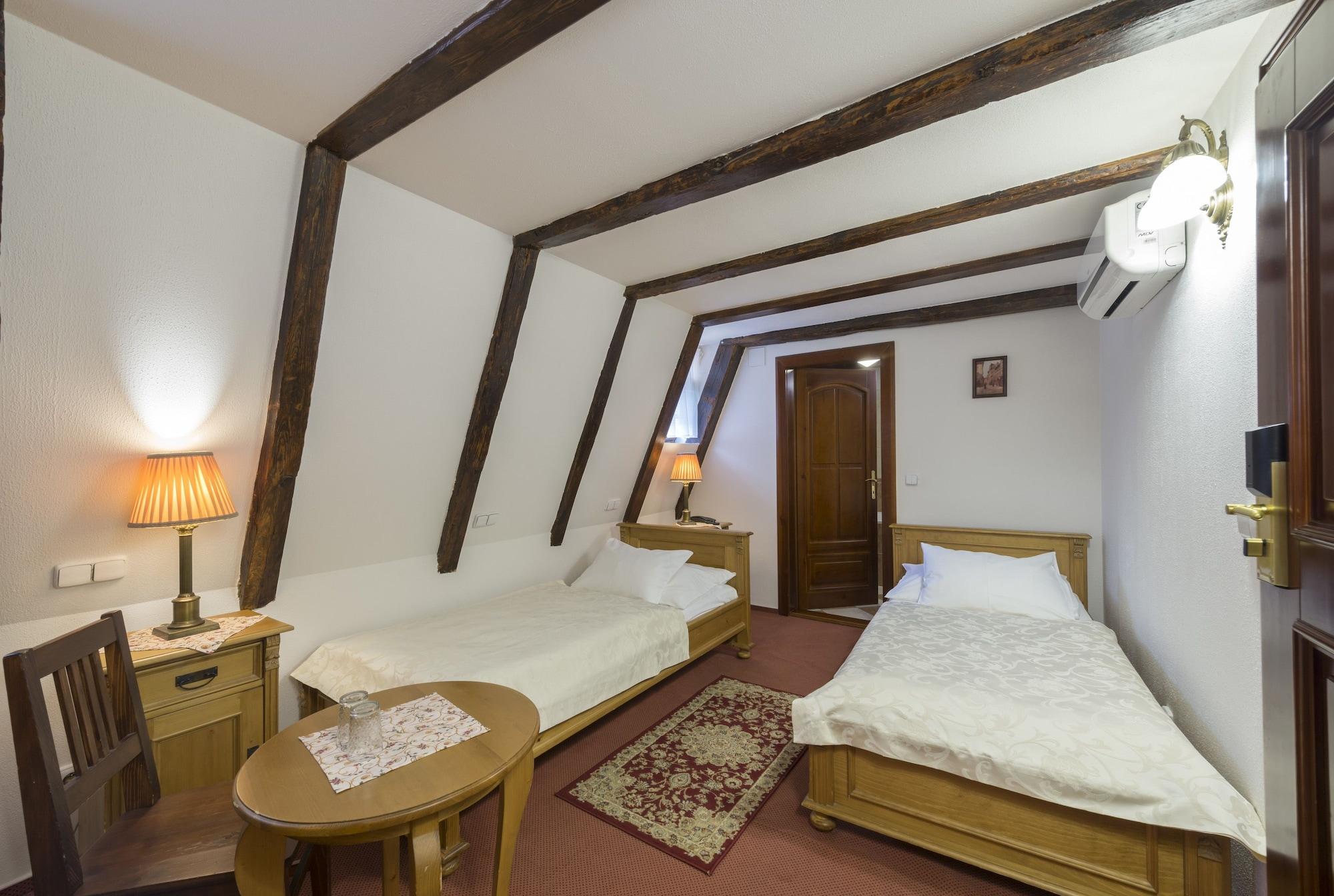 Cerny Slon 4* Прага