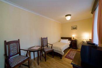 Отель Cerny Slon 4*